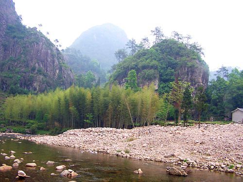 谷城狮子岩风景区介绍