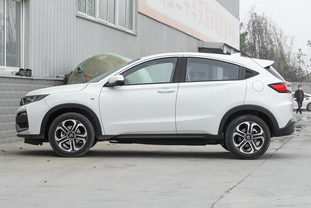 2.0-8at的国产suv（10-12万买合资SUV这3台靠谱）(12)