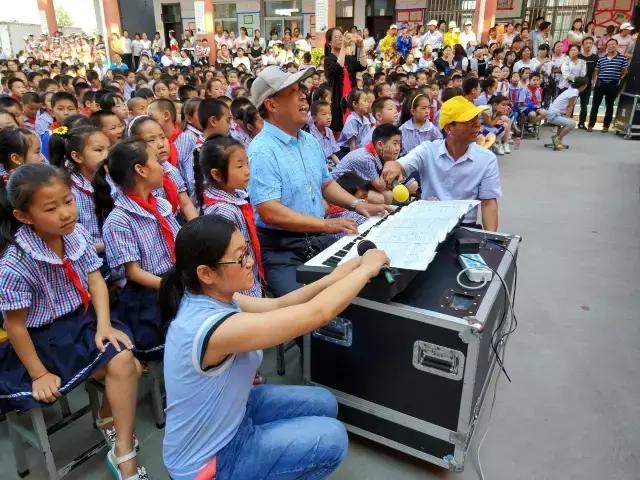 官港中心小学六一文艺汇演（横水镇中心学校庆六一文艺汇演侧记）(10)