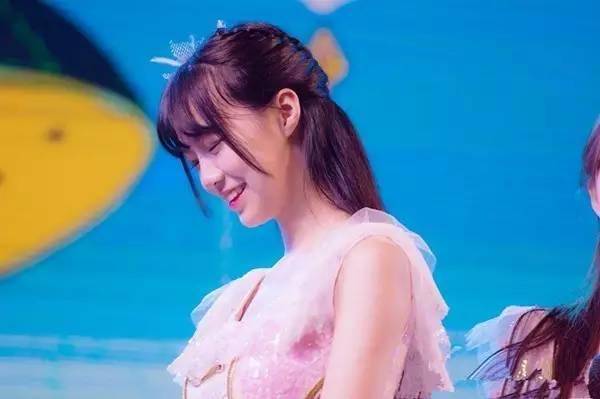 snh48舞蹈滑跪段艺璇（GNZ48舞蹈女神张琼予）(11)