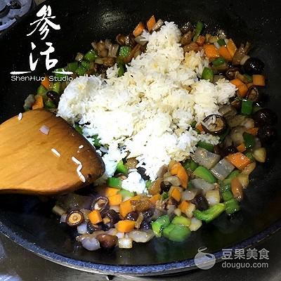 海参蛋炒饭制作（海参炒饭的做法）(5)