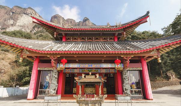 山顶最美风景寺庙（建在悬崖上的寺庙）(7)