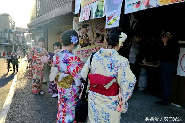 在日本旅游景点看到不少人穿着的衣服（在日本旅游景点看到不少人穿着）(13)