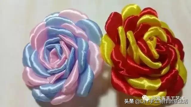 简单的丝带玫瑰花制作教程（漂亮的双色丝带玫瑰花的做法）(25)