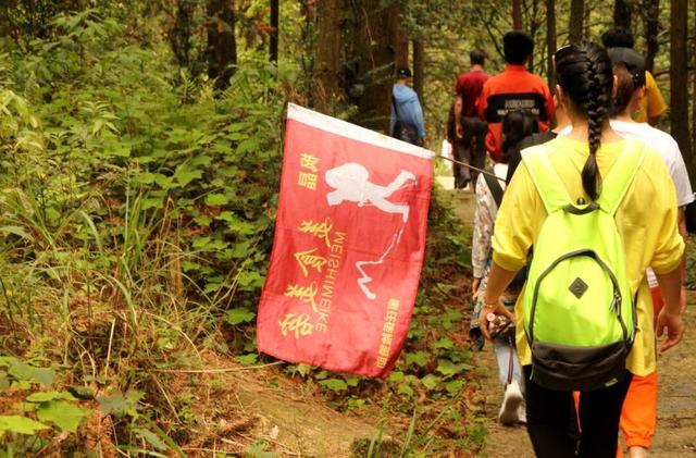 关山湖景区美食攻略图文（枫晶美食美客大罗山-田螺背户外活动掠影）(3)