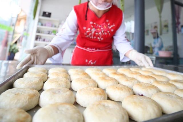 缙云烧饼最出名最好吃哪一家（缙云烧饼吊炉烧饼）(9)