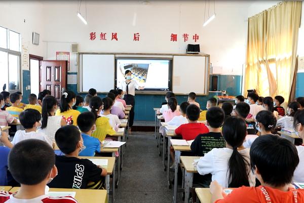 宜城南街小学开学（宜城南小开学第一天）(4)