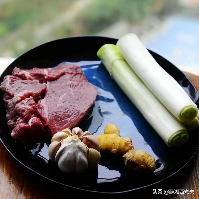 牛肉怎么烧给孩子吃更营养（小孩最爱吃的葱爆牛肉）(3)