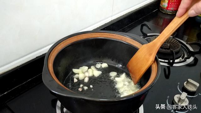 鸡肉这样做简单易做鲜香下饭（过年鸡肉这样吃太香了）(4)