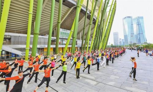 跳广场舞需要掌握哪些诀窍（跳好广场舞请掌握这些诀窍）(1)