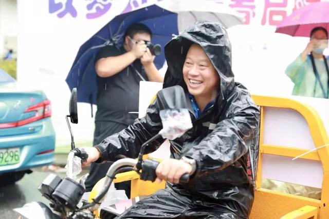 上海海事大学 校园开放日（好一道雨中风景线）(4)