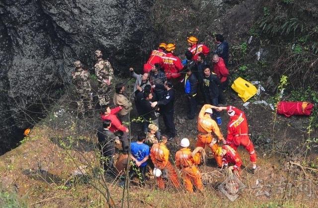 云南虫谷神秘山洞（神秘的云南镇雄仙人洞里有什么）(6)