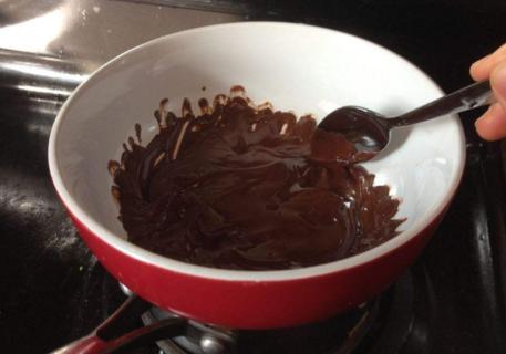 怎么做巧克力慕斯最简单的方法（简单易学的巧克力慕斯）(4)