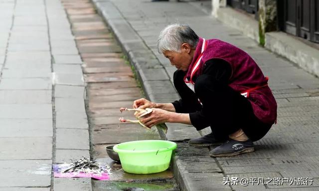 成都周边吃的最多的古镇（距离成都1小时车程）(16)