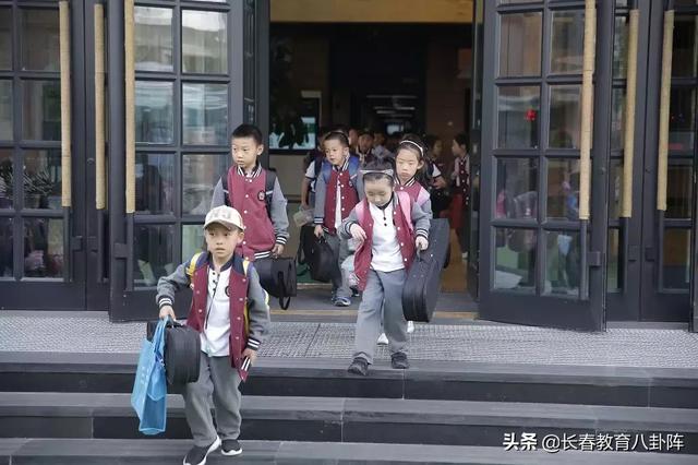 长春市一实验中海小学地址（长春市第一实验中海小学的一天）(67)