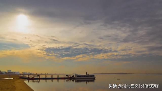 北京黄花城水长城雨后现瀑布奇景（看瀑布奇观观长城壮美）(13)