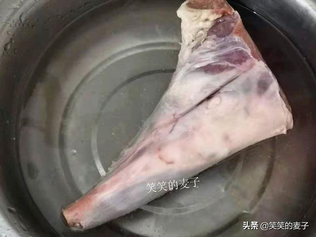 电锅羊肉手抓饭简单做法（中午做了锅羊肉手抓饭）(3)