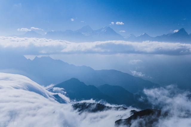 美丽天山雪山云雾美景（美丽景色雪山云海）(3)