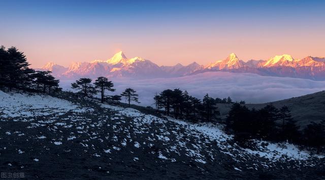 美丽天山雪山云雾美景（美丽景色雪山云海）(4)