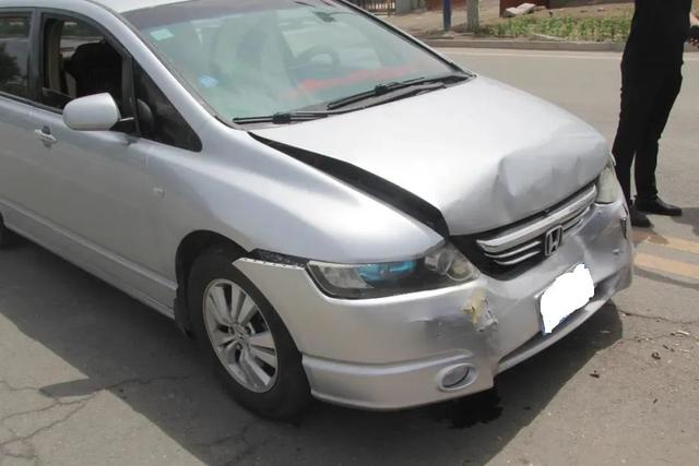车辆追尾严重事故案例（典型事故案例砰砰砰）(5)