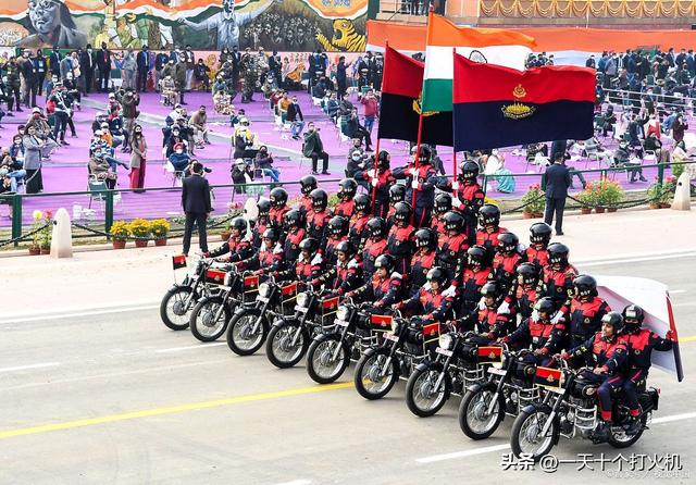 印度为什么用摩托车阅兵（印度阅兵为什么进行摩托车阅兵表演呢）(4)