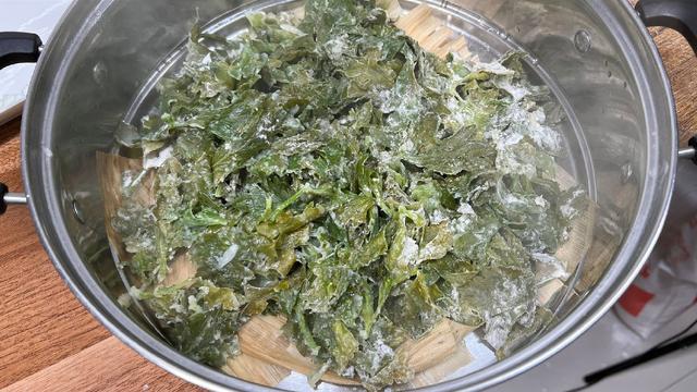 芹菜叶子除了蒸着吃还能怎样吃（芹菜叶子是个宝）(6)