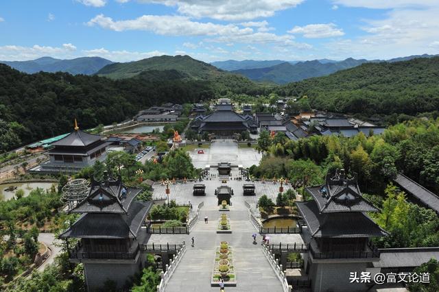 浙江奉化溪口蒋氏故居的双龙戏珠（蒋氏故里弥勒道场）(19)