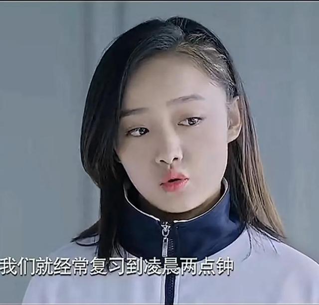 权薇被父亲扫地出门（权薇无意间把继女的宠物给整没了）(1)