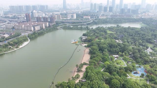 宁波倪家堰地铁站是几号线（宁波地铁倪家堰站旁的大地标）(2)