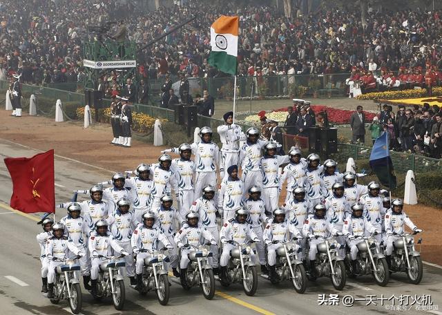 印度为什么用摩托车阅兵（印度阅兵为什么进行摩托车阅兵表演呢）(3)