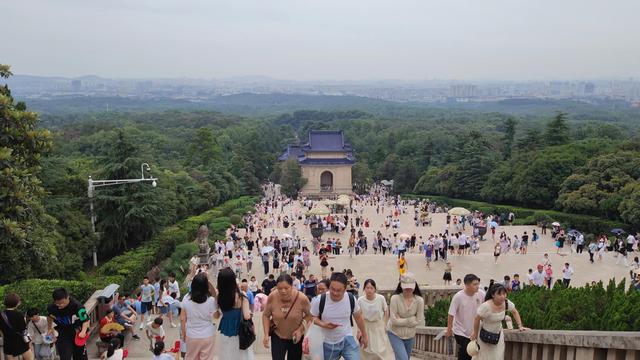 南京地铁一日游最佳路线（推荐您坐地铁游南京）(2)