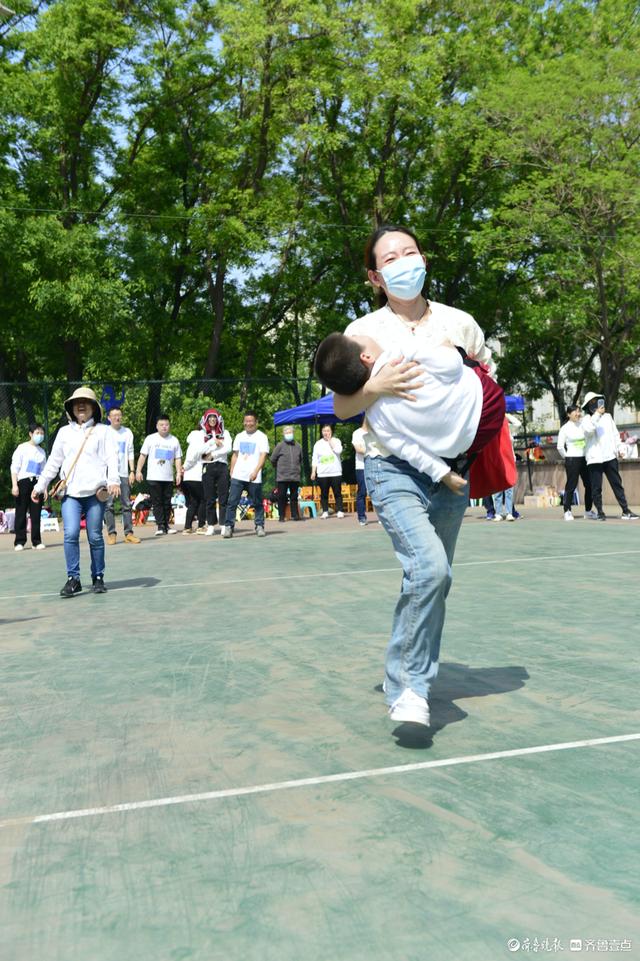 幼儿园亲子运动会互动嗨翻全场（幼儿园亲子运动会）(11)