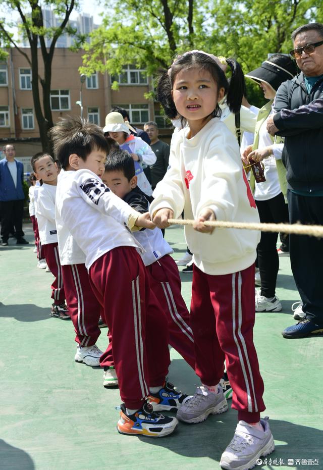 幼儿园亲子运动会互动嗨翻全场（幼儿园亲子运动会）(17)