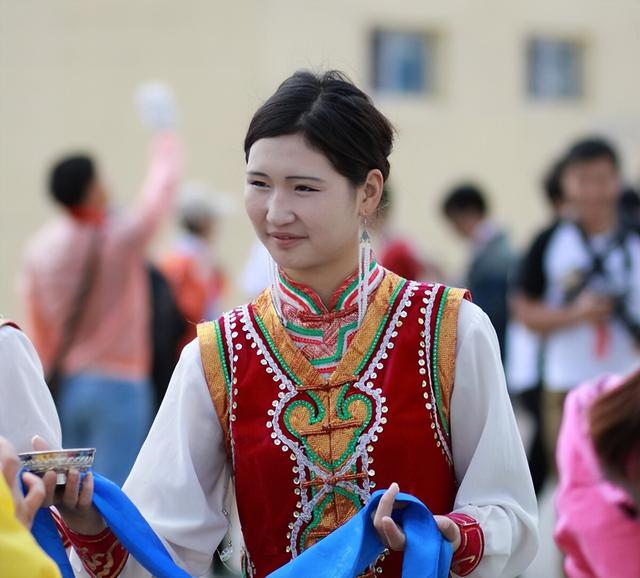 蒙古女人的真实生活方式（每年都有大量蒙古国女孩）(14)